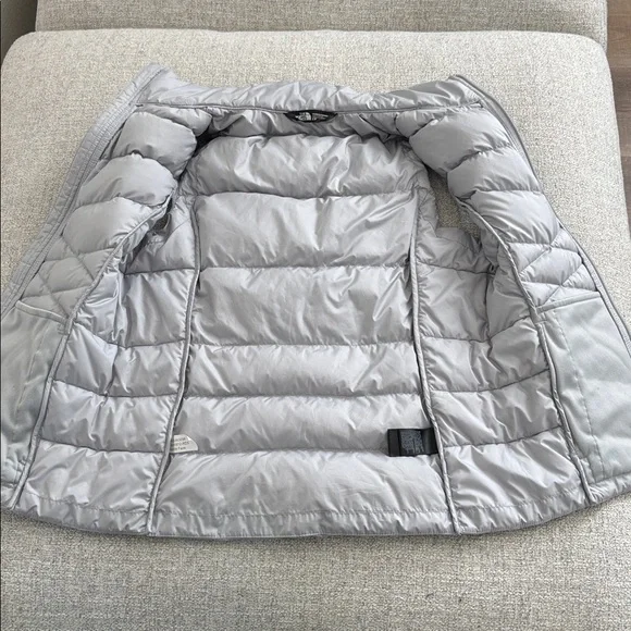 Size S Gray Women’s North Face Puffer Vest - Picture 2 of 7
